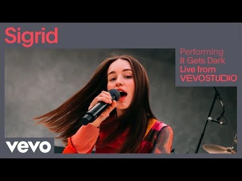 Sigrid - It Gets Dark (Live) | Vevo Studio Performance