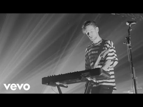 The 1975 - Settle Down (Live) (VEVO LIFT)