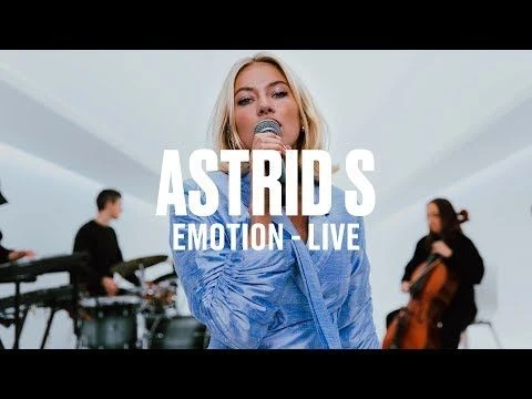 Astrid S - Emotion (Live) | Vevo DSCVR ARTISTS TO WATCH 2019