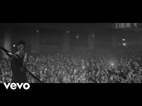 The 1975 - Chocolate (Live) (VEVO LIFT)