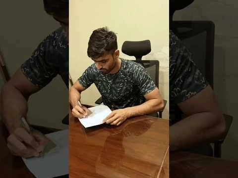 Zaib has officially signed ✍️ The real journey begins. #fightnight #combatsports #hufc #fightnetwork